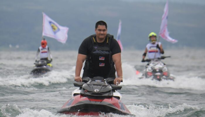 Menpora Dito Pimpin Parade Lap Diatas Jet Ski Kejurnas Aquabike 2024