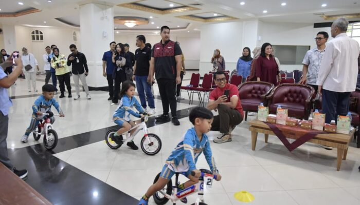 Menpora Dito Hadiri Launching Indonesia Cycling Series 2024