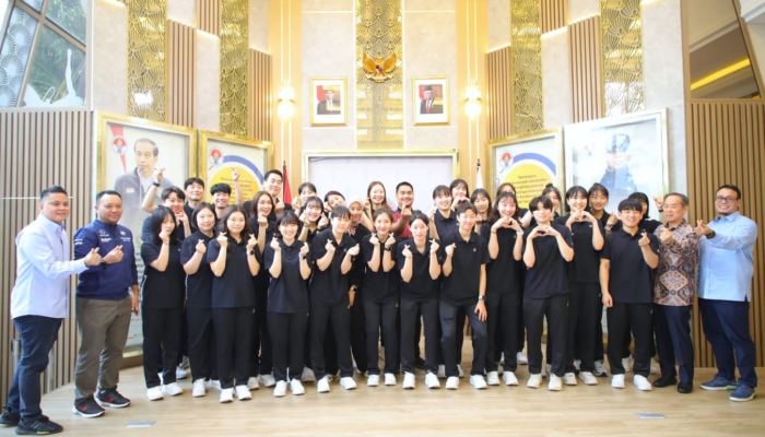 Menpora Dito Harap Kedatangan Tim Red Sparks Berdampak Besar untuk Voli Indonesia