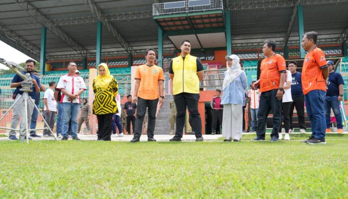 Menpora Dito Kunjungi Stadion Sepak Bola di Bojonegoro Jatim