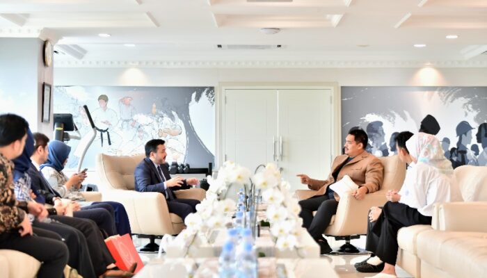 Menpora Dito Terima President ICYF Taha Ayhan, Bahas Kerja Sama Pengembangan Olahraga Tradisional dan Ekonomi Islam untuk Pemuda
