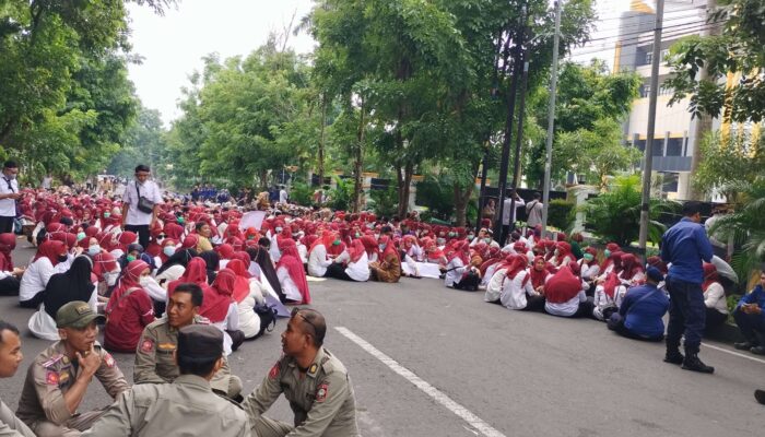 Pegawai Honorer Lotim Desak Pengangkatan PPPK dan Kenaikan Gaji di Aksi Damai
