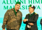 Menpora Dito Terima Penghargaan Senior HMI pada Dies Natalis ke-78