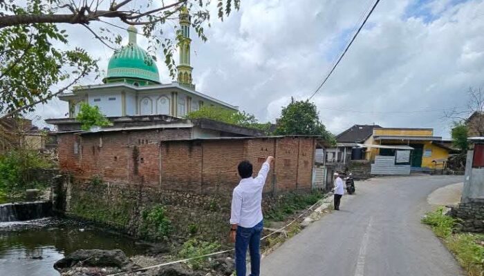 Pengukuran Jembatan Penghubung Desa Semoyang– Desa Persiapan Semudane, Upaya Atasi Banjir Tahunan