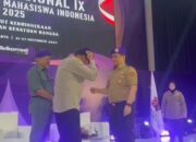 Jenderal (Purn) Djamari Chaniago Dikukuhkan sebagai Anggota Kehormatan IARMI, Terima Penyematan Baret Ungu